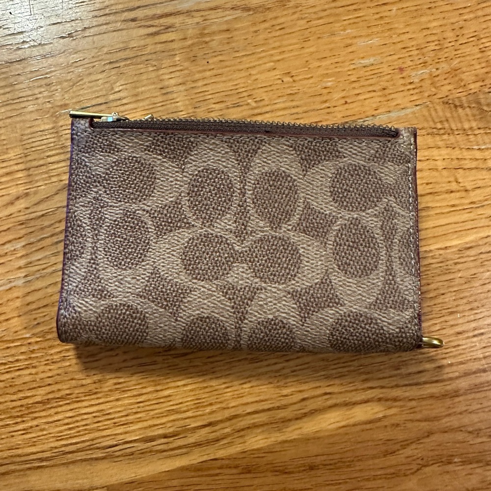 Classic Coach Leather Wallet in Warm Tan